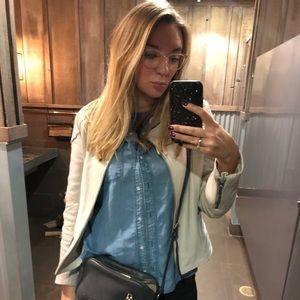 Meet your Posher, Anna